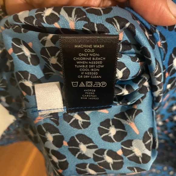 Ann Taylor Tulip Sleeve Printed Blouse - Picture 5 of 6